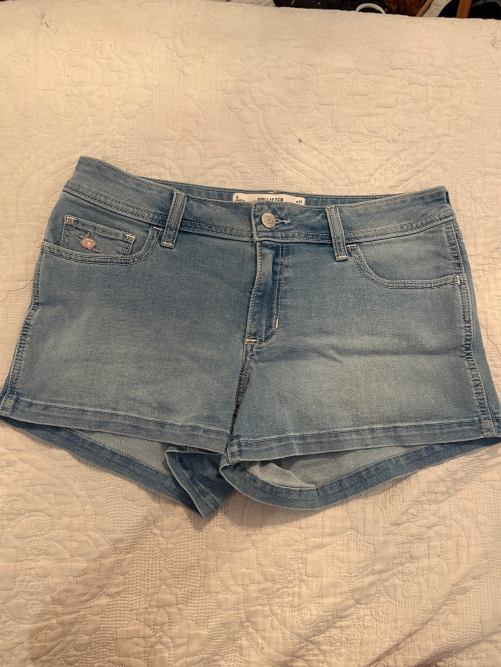 Hollister Curvy Low-Rise Shortie Shorts